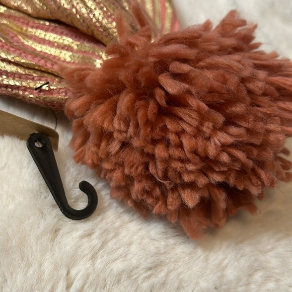 NWT Gold Painted Pink Toque with Pom Pom - Picture 7 of 9